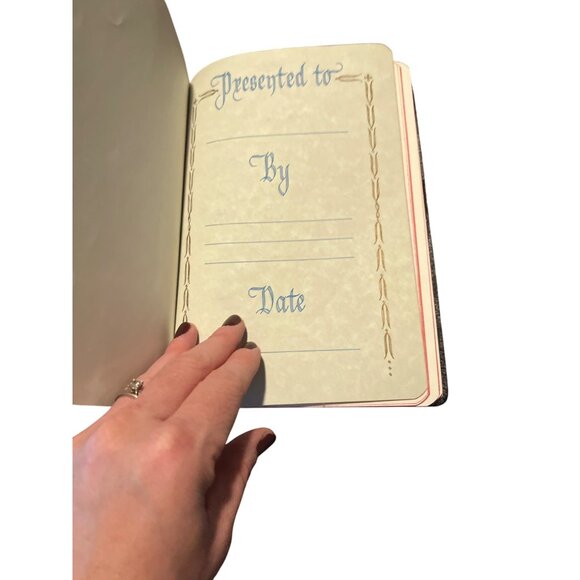 Holy Bible Revised Standard Version Leather Comfort Edition USA 1952 Edition - Picture 8 of 8